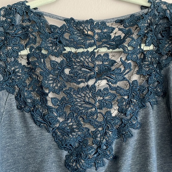 Anthro Lace Back Cropped Blue Sweater XS - Picture 4 of 4
